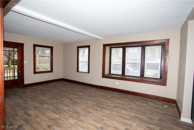 228 Center Street, Hubbard, OH 44425