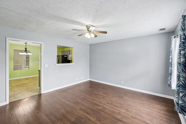 304 Crescent Ave, Smyrna, TN 37167