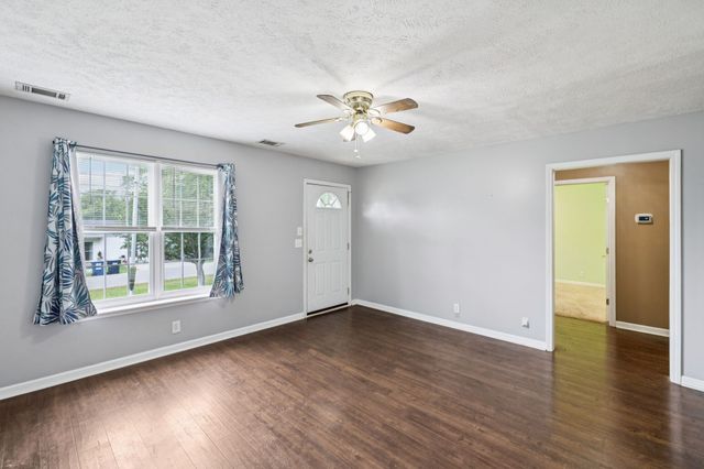 304 Crescent Ave, Smyrna, TN 37167