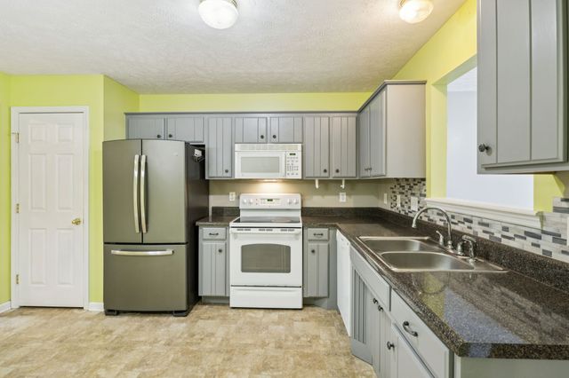 304 Crescent Ave, Smyrna, TN 37167
