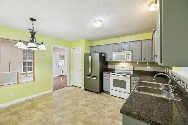 304 Crescent Ave, Smyrna, TN 37167