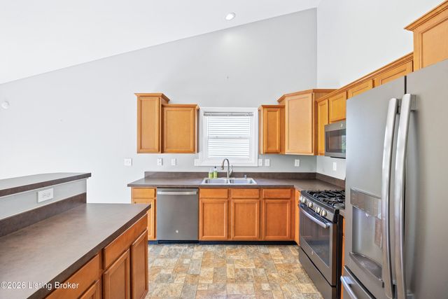 8810 Meadow Sweet Way, Louisville, KY 40228