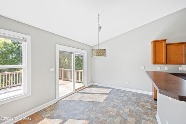 8810 Meadow Sweet Way, Louisville, KY 40228