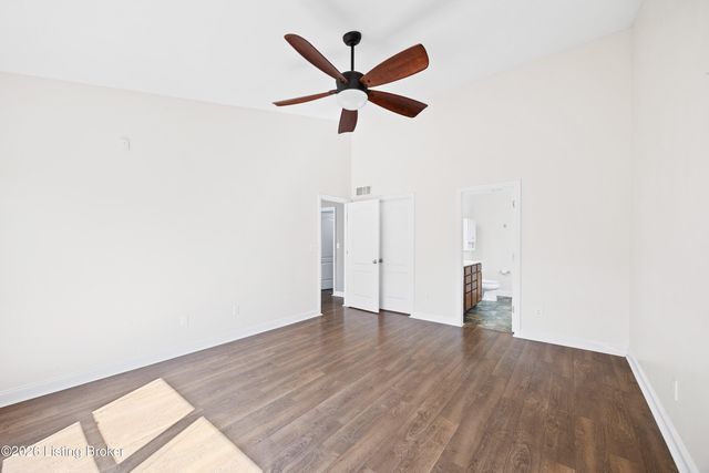 8810 Meadow Sweet Way, Louisville, KY 40228