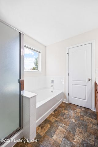 8810 Meadow Sweet Way, Louisville, KY 40228
