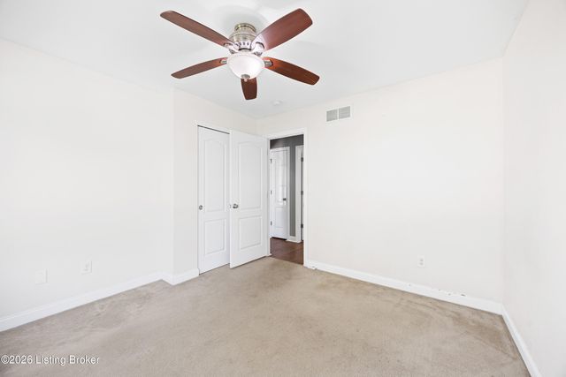 8810 Meadow Sweet Way, Louisville, KY 40228