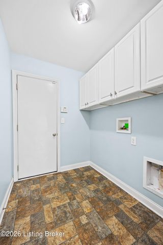 8810 Meadow Sweet Way, Louisville, KY 40228