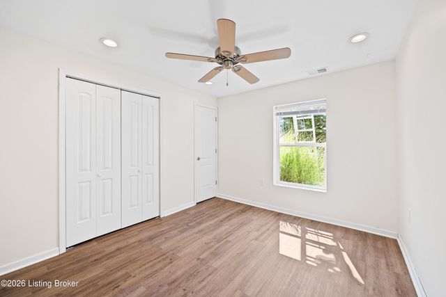 8810 Meadow Sweet Way, Louisville, KY 40228