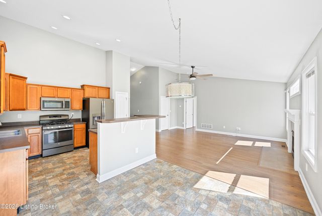 8810 Meadow Sweet Way, Louisville, KY 40228