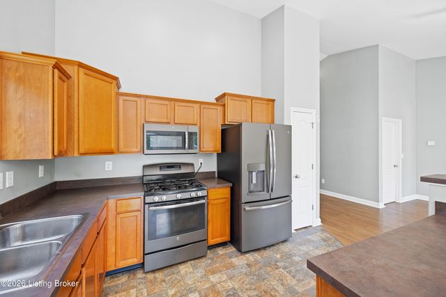 8810 Meadow Sweet Way, Louisville, KY 40228