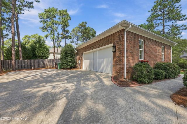 75 Catalpa Lane N, Pinehurst, NC 28374