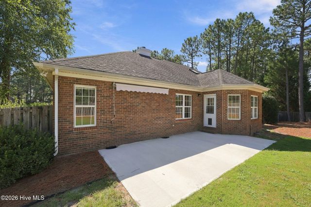 75 Catalpa Lane N, Pinehurst, NC 28374
