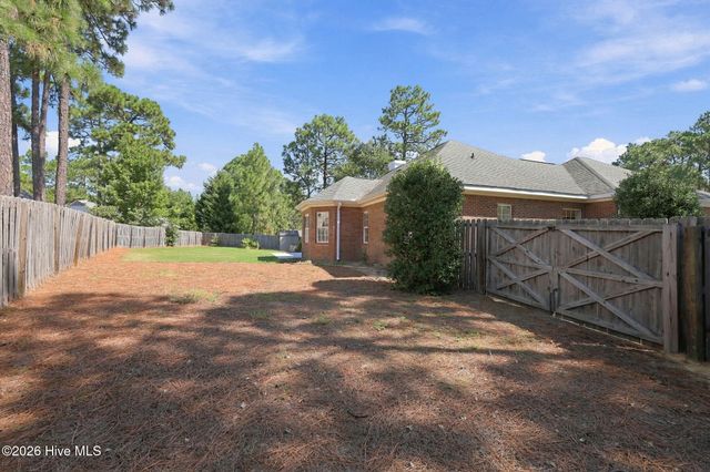 75 Catalpa Lane N, Pinehurst, NC 28374