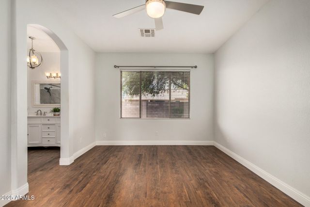 1492 E WESTCHESTER Drive, Chandler, AZ 85249