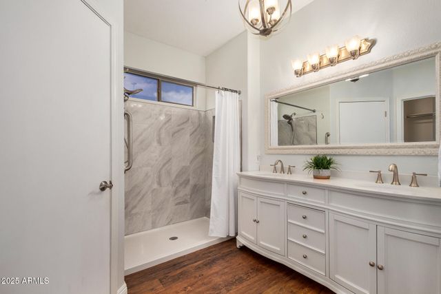 1492 E WESTCHESTER Drive, Chandler, AZ 85249