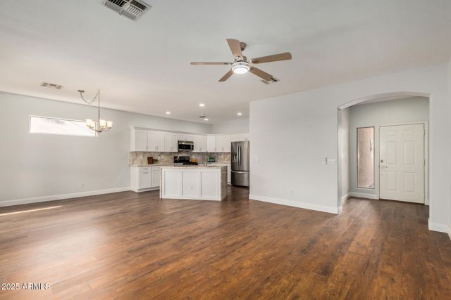 1492 E WESTCHESTER Drive, Chandler, AZ 85249