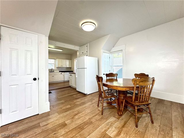 124 2nd Avenue NW, Beach City, OH 44608