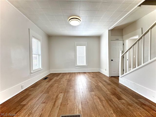 124 2nd Avenue NW, Beach City, OH 44608