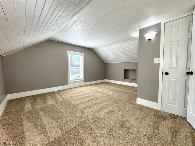 124 2nd Avenue NW, Beach City, OH 44608