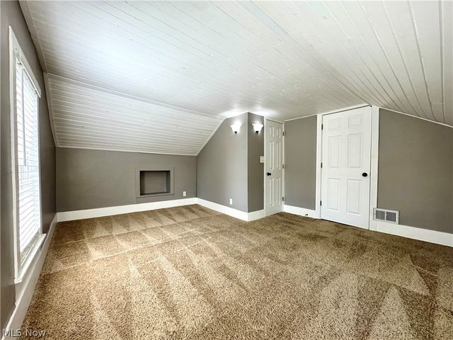 124 2nd Avenue NW, Beach City, OH 44608