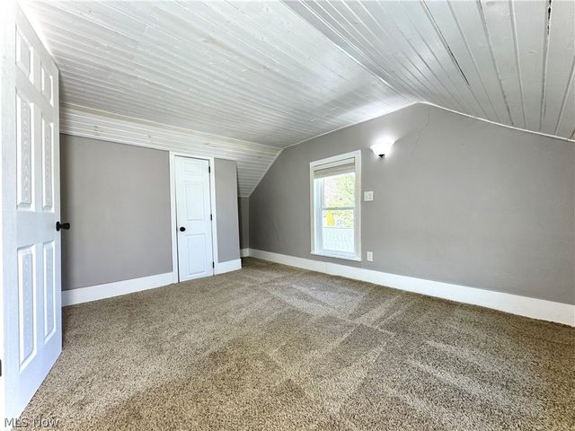 124 2nd Avenue NW, Beach City, OH 44608