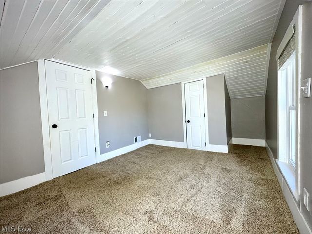 124 2nd Avenue NW, Beach City, OH 44608