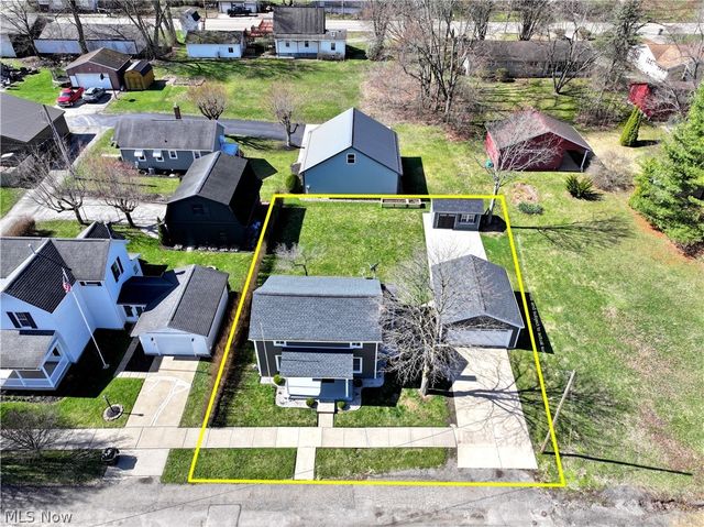 124 2nd Avenue NW, Beach City, OH 44608
