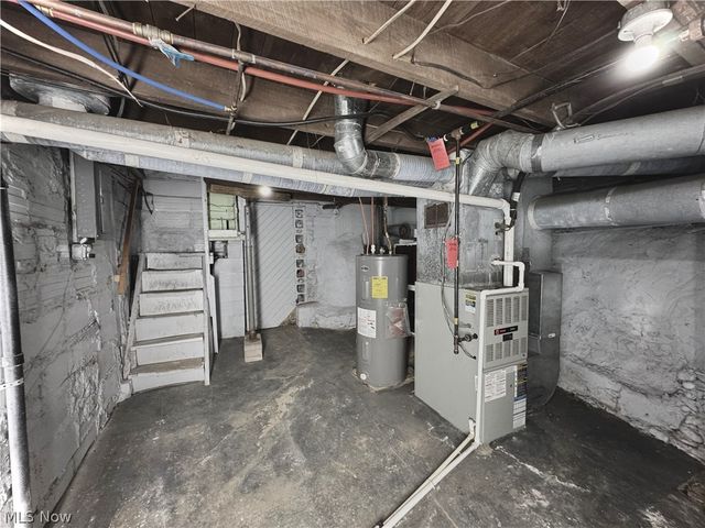 124 2nd Avenue NW, Beach City, OH 44608