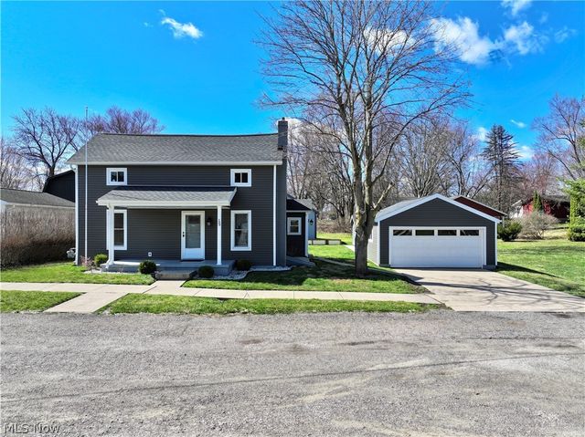 124 2nd Avenue NW, Beach City, OH 44608