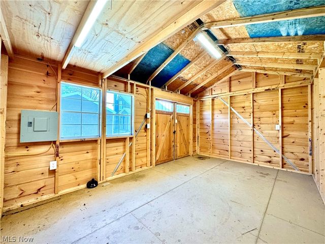 124 2nd Avenue NW, Beach City, OH 44608