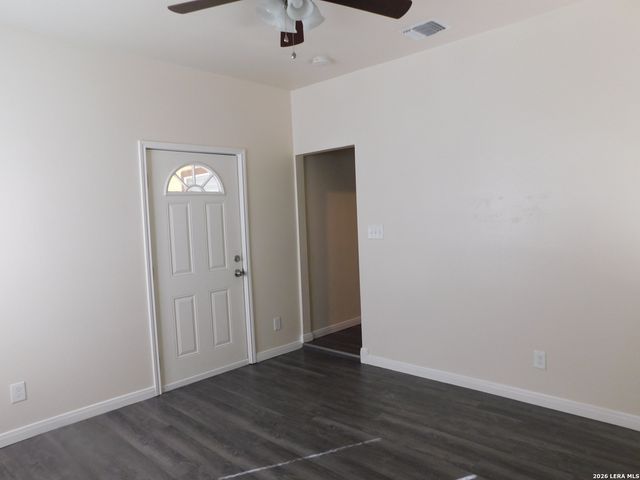 503 E Mitchell St Apt 101, San Antonio, TX 78210