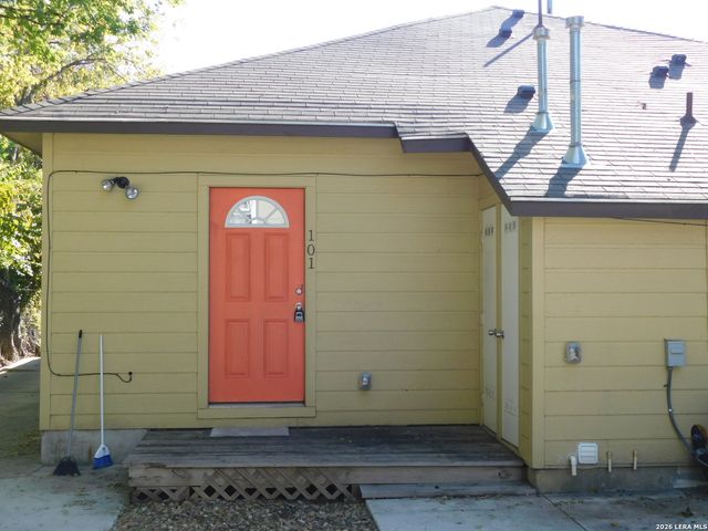 503 E Mitchell St Apt 101, San Antonio, TX 78210