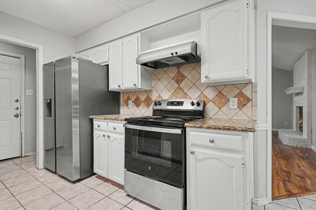 8237 Lara Lane, Watauga, TX 76148