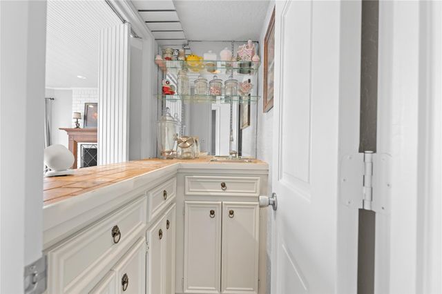 8 Wild Ginger Court, Spring, TX 77380