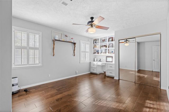 8 Wild Ginger Court, Spring, TX 77380