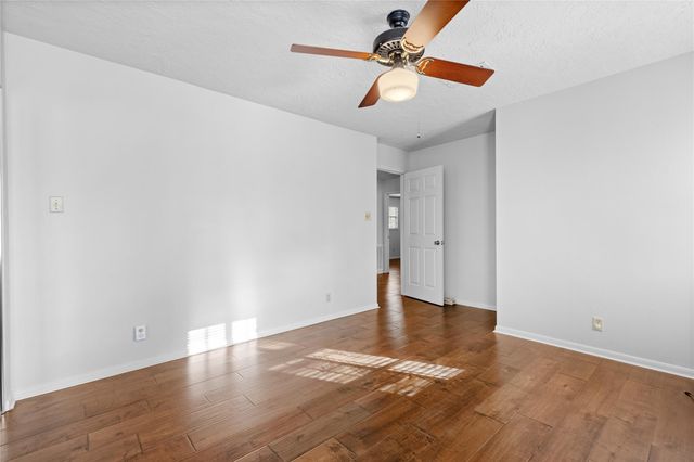 8 Wild Ginger Court, Spring, TX 77380