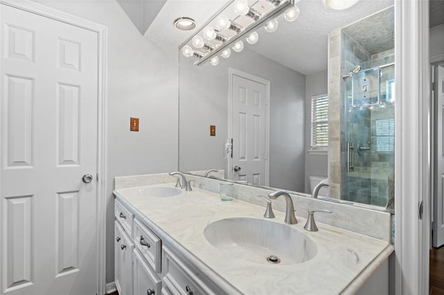 8 Wild Ginger Court, Spring, TX 77380