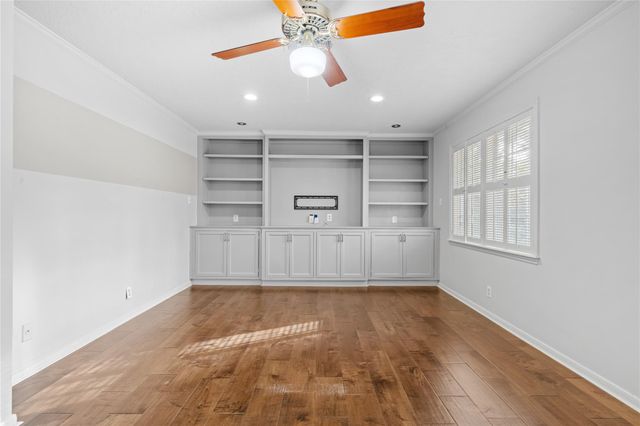 8 Wild Ginger Court, Spring, TX 77380