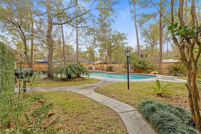 8 Wild Ginger Court, Spring, TX 77380