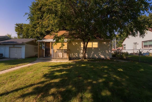 5247 N 44th STREET, Milwaukee, WI 53218