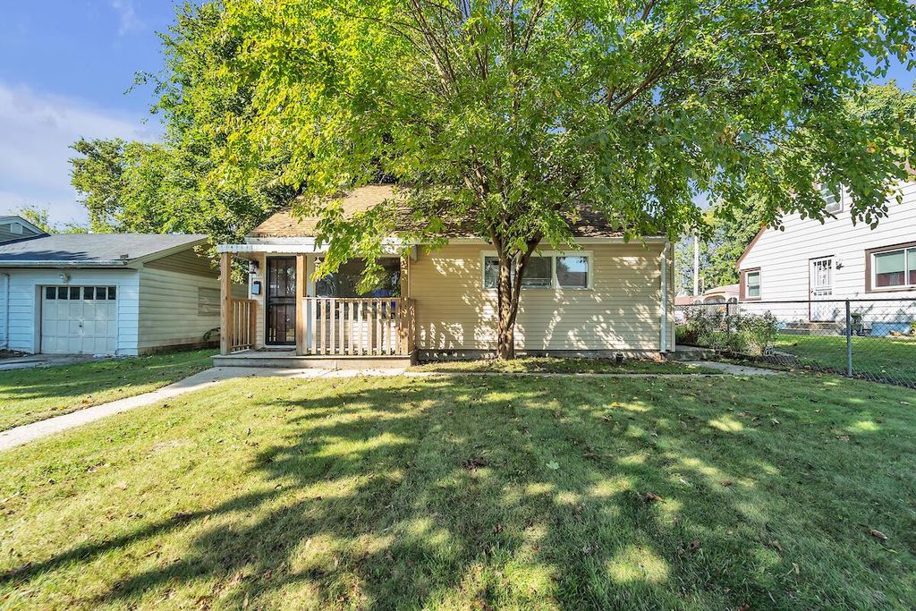 5247 N 44th STREET, Milwaukee, WI 53218