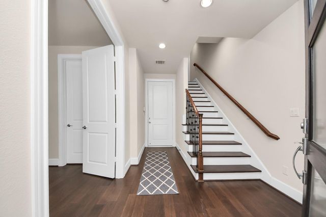6072 Kansas Street, Houston, TX 77007