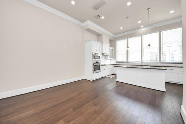 6072 Kansas Street, Houston, TX 77007