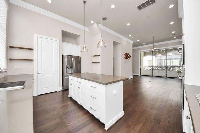 6072 Kansas Street, Houston, TX 77007