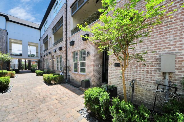 6072 Kansas Street, Houston, TX 77007