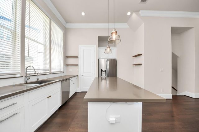 6072 Kansas Street, Houston, TX 77007