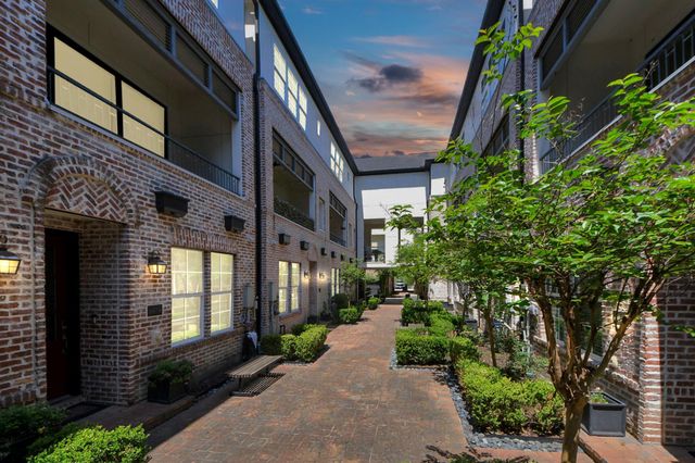 6072 Kansas Street, Houston, TX 77007
