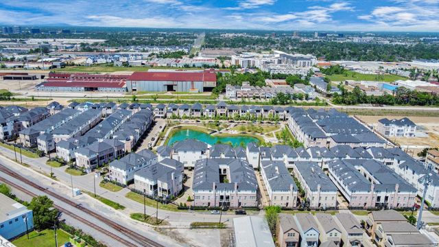 6072 Kansas Street, Houston, TX 77007