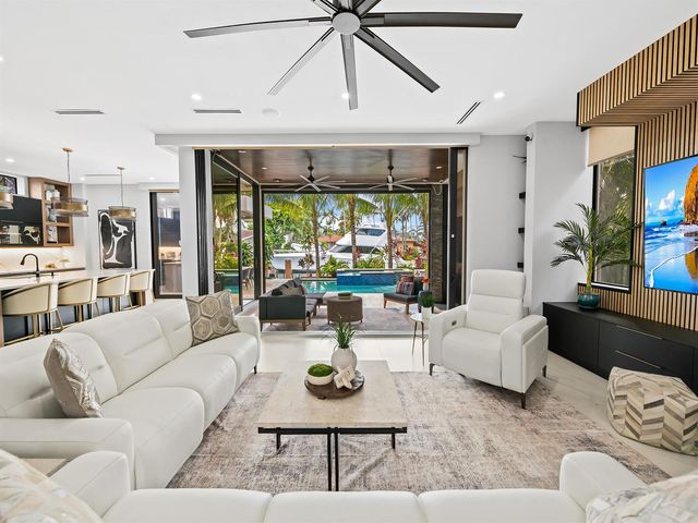 609 Poinciana Drive, Fort Lauderdale, FL 33301