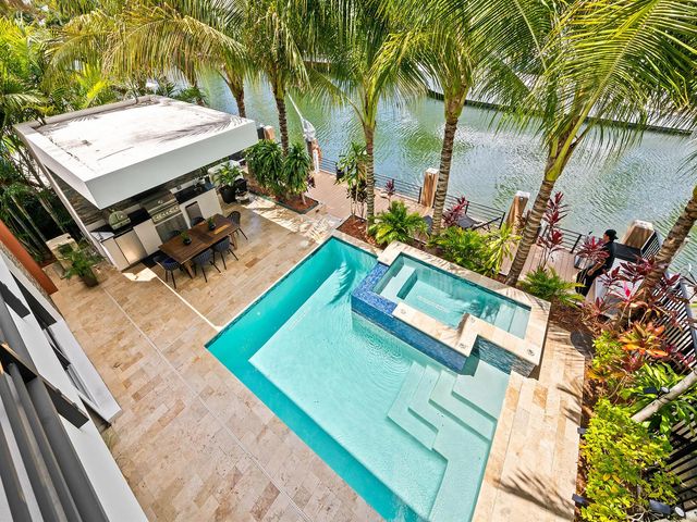 609 Poinciana Drive, Fort Lauderdale, FL 33301
